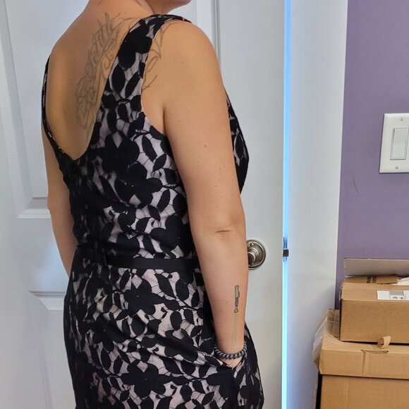 Ladies Black Lace overlay cream dress - Picture 3 of 6